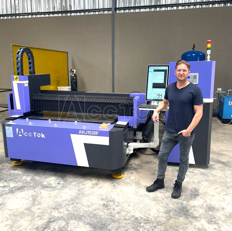 Machine de découpe laser fibre - Industrial Laser Cutting Machine avis et prix